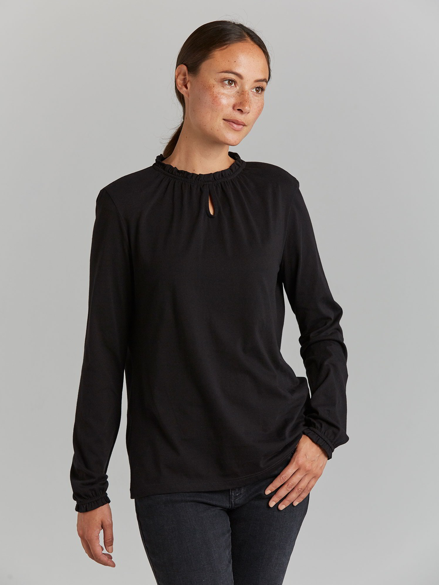 Shirt-Raffung, schwarz Shirt-Raffung, schwarz